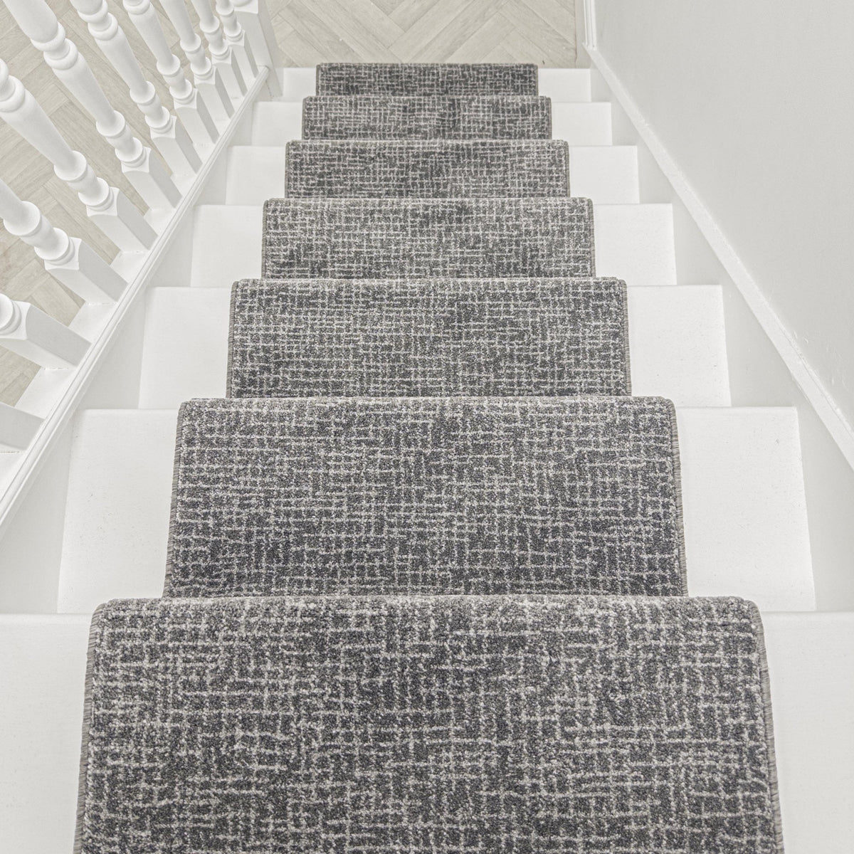 Eastern Treasures Grey View Stair Runner