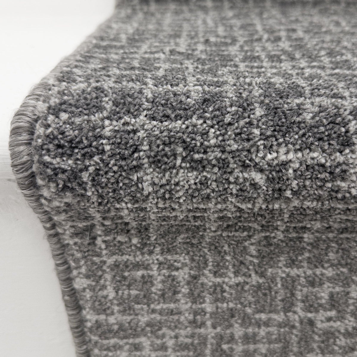 Eastern Treasures Grey View Stair Runner