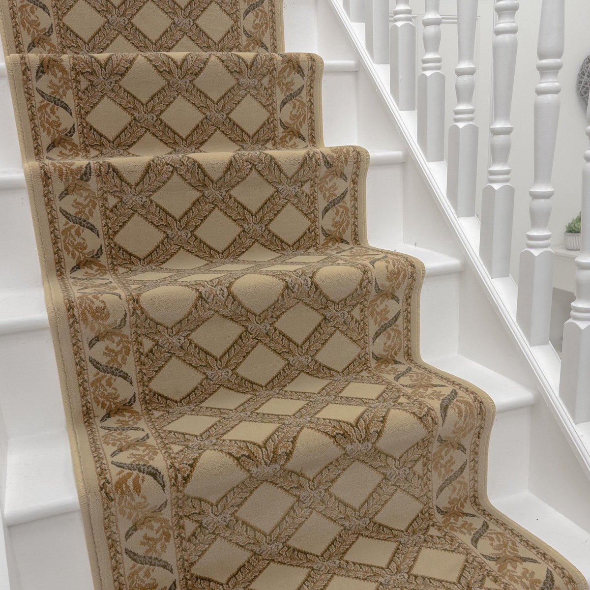 Garden Trellis Alabaster Stair Runner