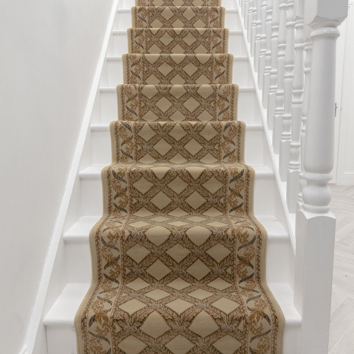 Garden Trellis Alabaster Stair Runner