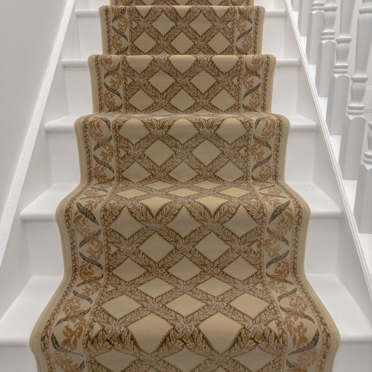 Garden Trellis Alabaster Stair Runner