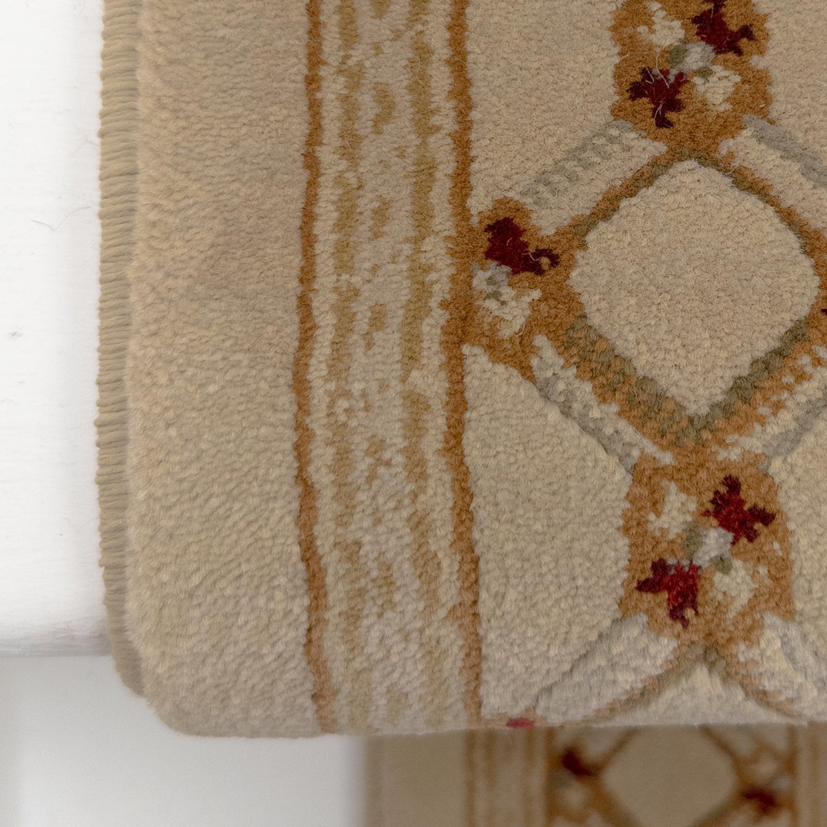 Traditional Trellis Ivory Sun Stair Runner