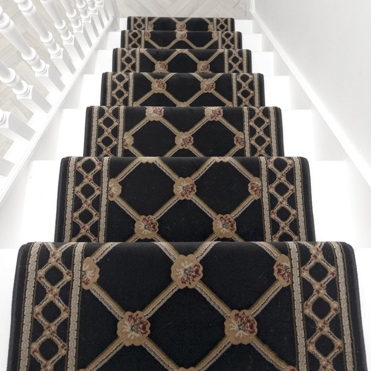 Traditional Trellis Black Diamond Stair Runner