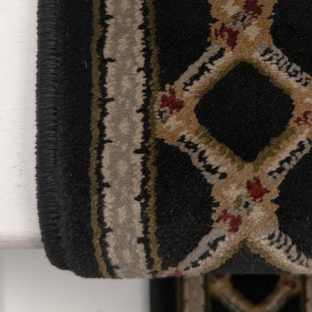 Traditional Trellis Black Diamond Stair Runner