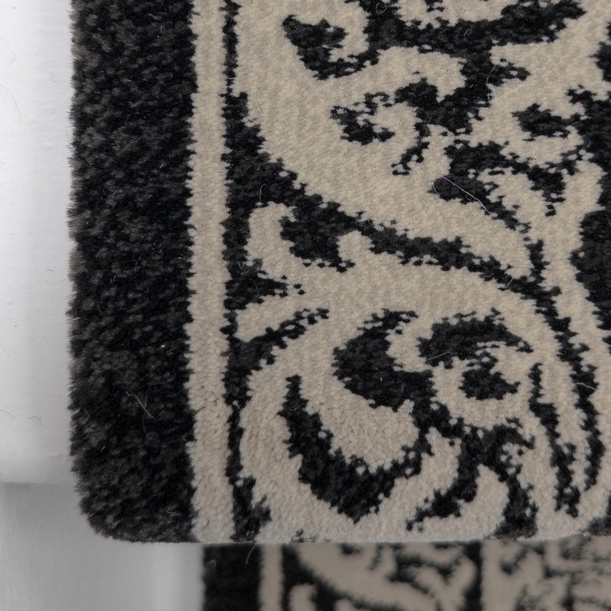 Persia Noire Stair Runner