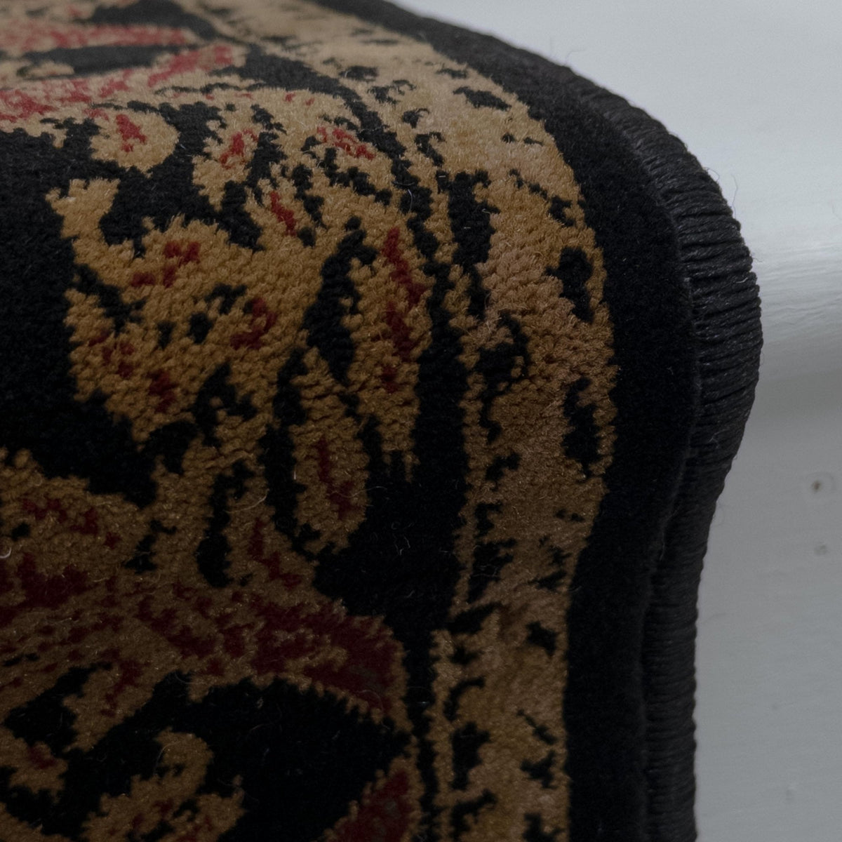 Garden Trellis Black Rose Stair Runner