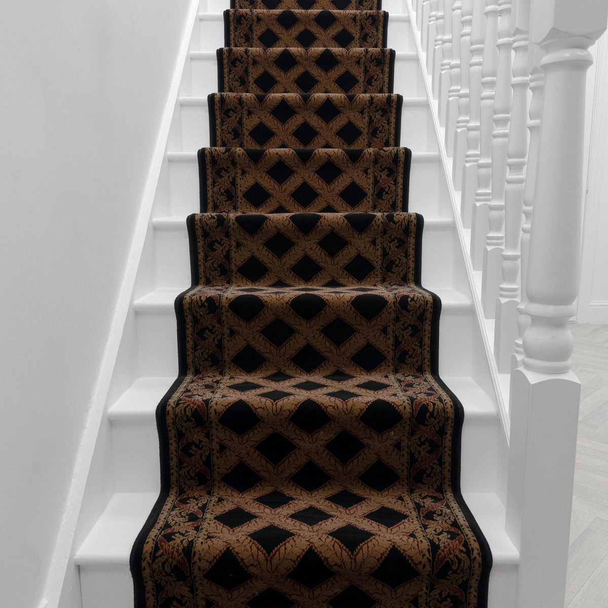 Garden Trellis Black Rose Stair Runner