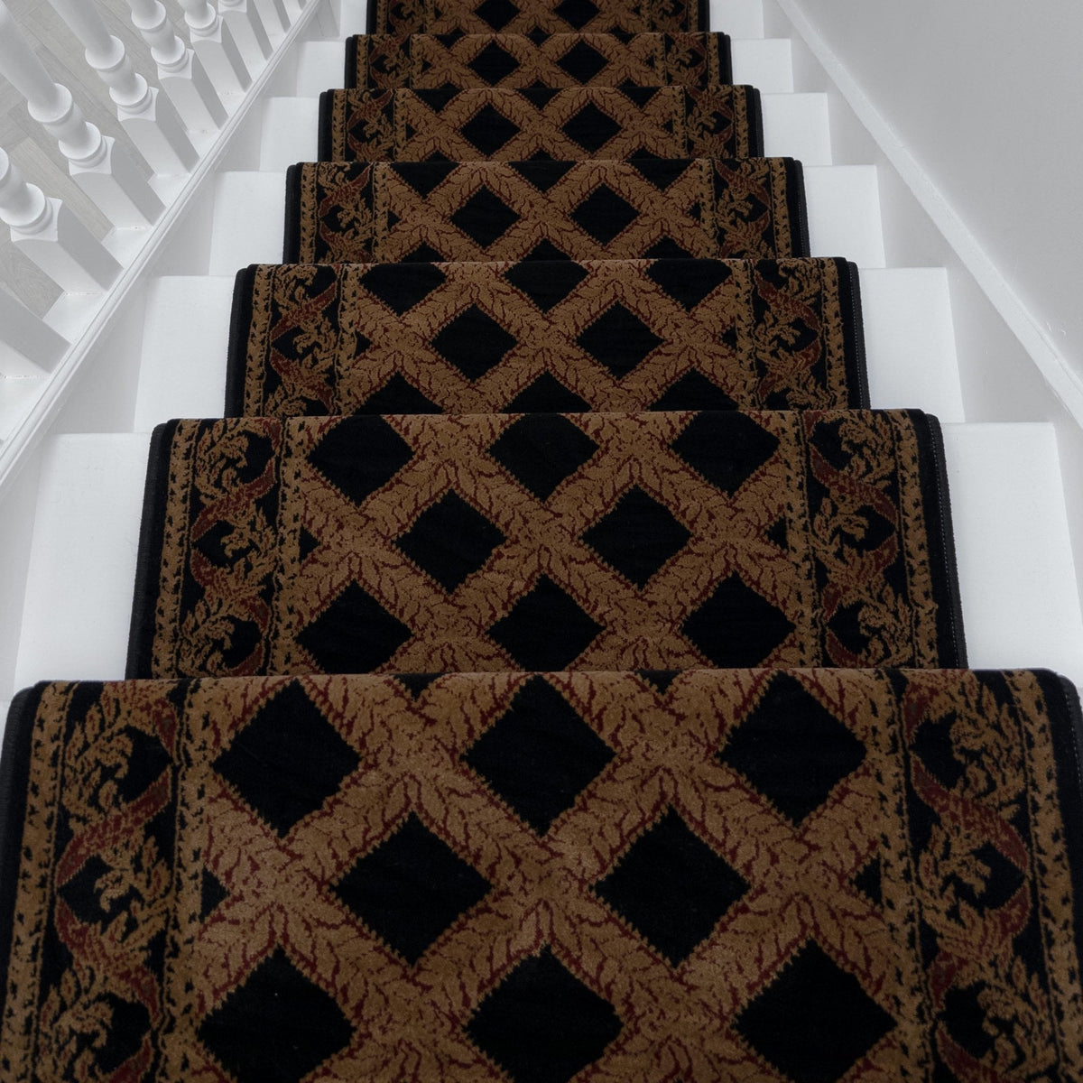 Garden Trellis Black Rose Stair Runner