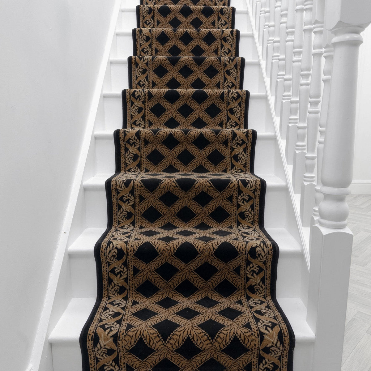 Garden Trellis Onyx Gold Stair Runner