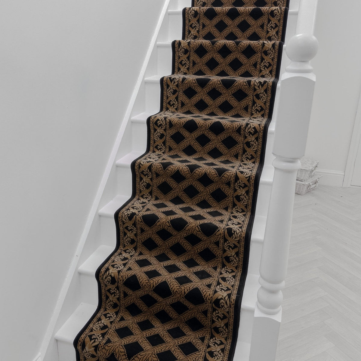 Garden Trellis Onyx Gold Stair Runner
