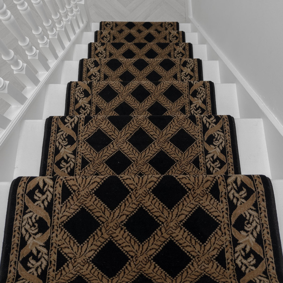 Garden Trellis Onyx Gold Stair Runner