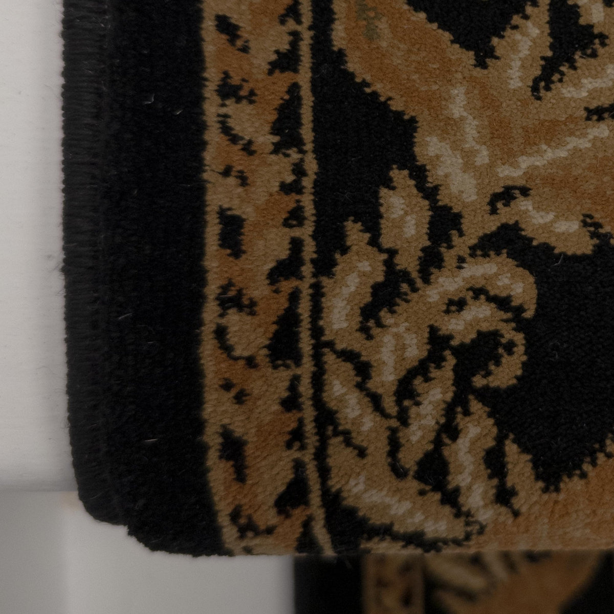 Garden Trellis Onyx Gold Stair Runner
