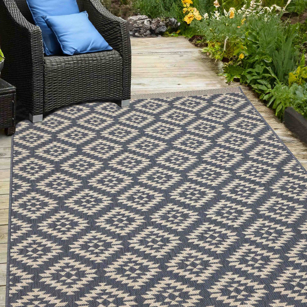 County Genesis Navy Rug