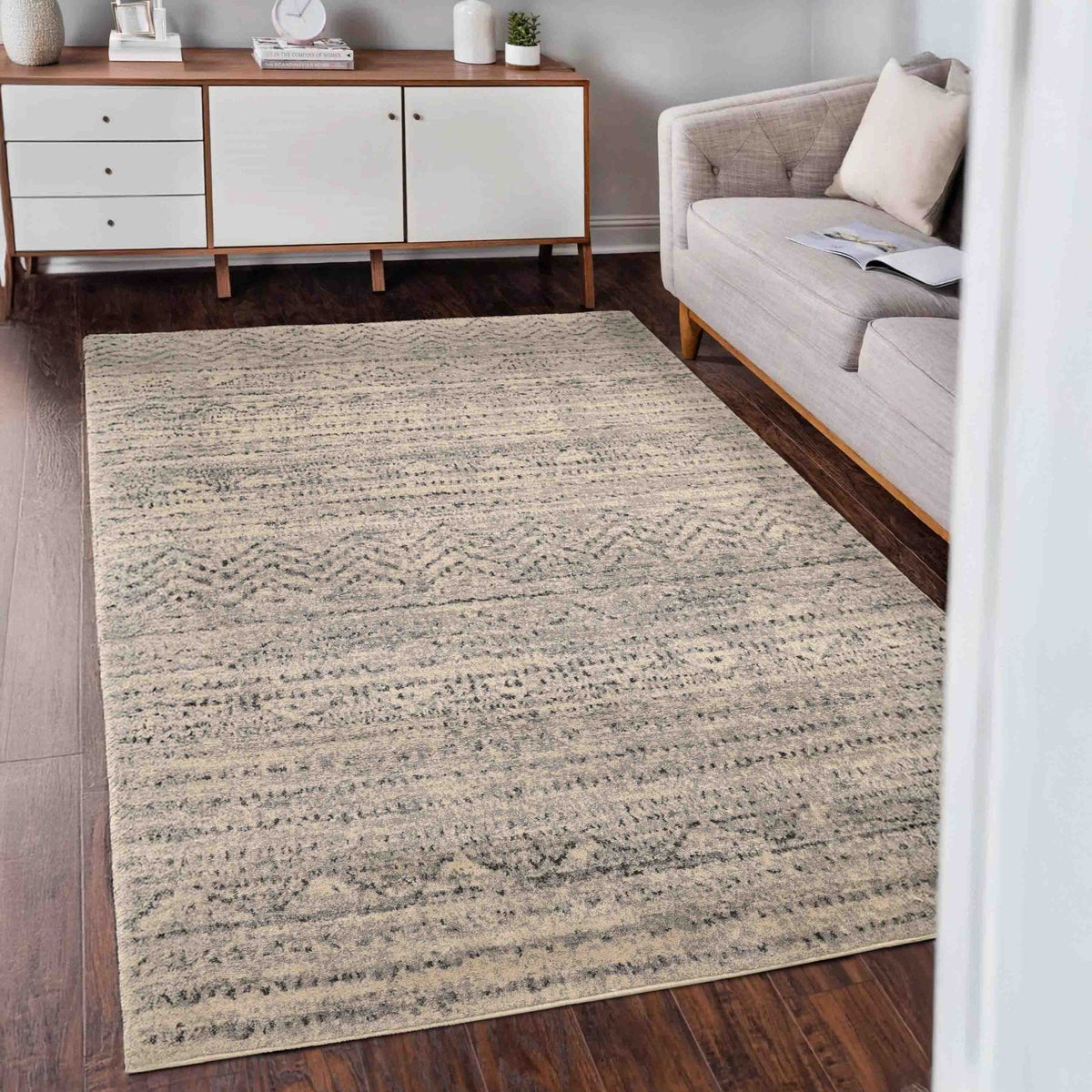 Freya Linezag Grey Rug