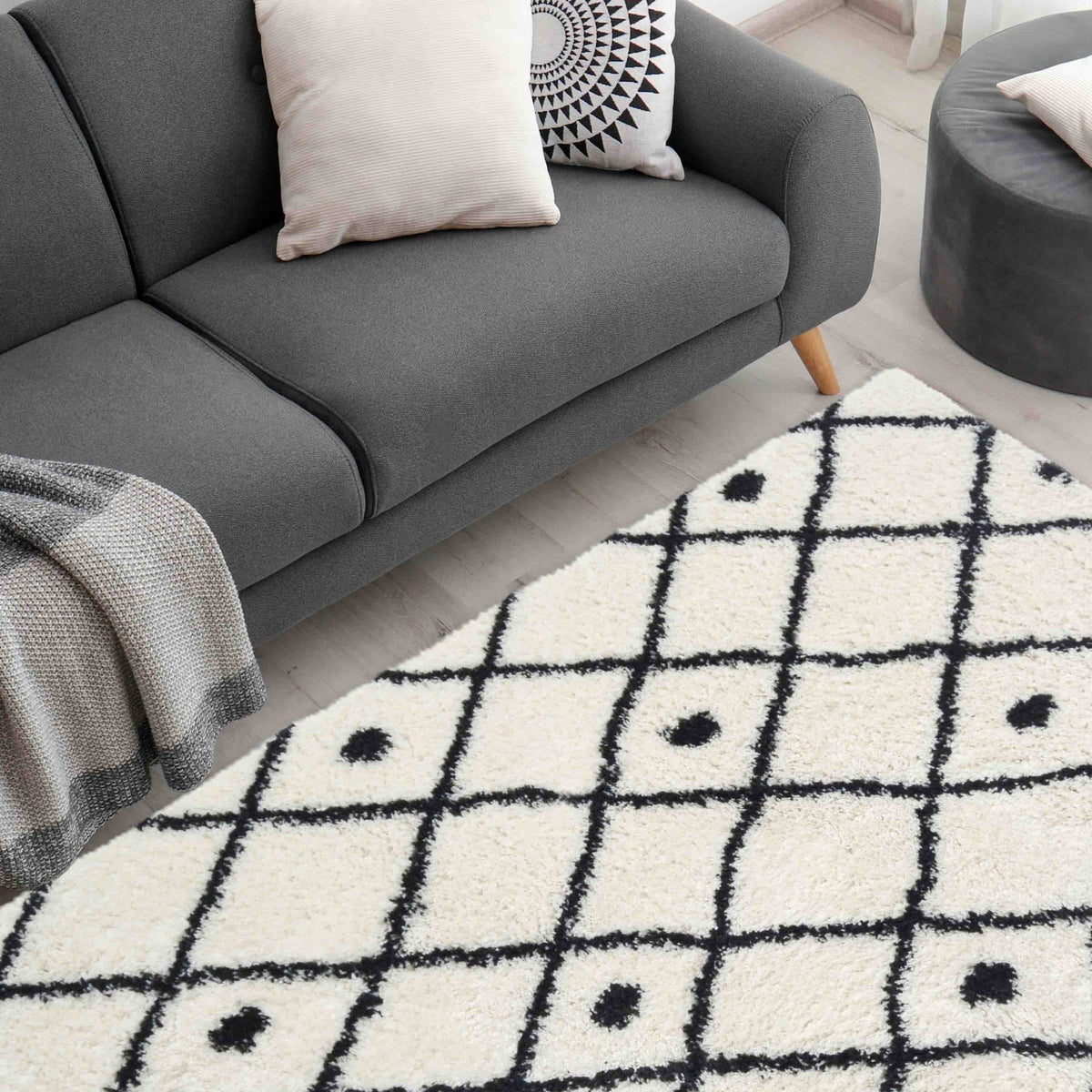 Snug Nomadic White Rug