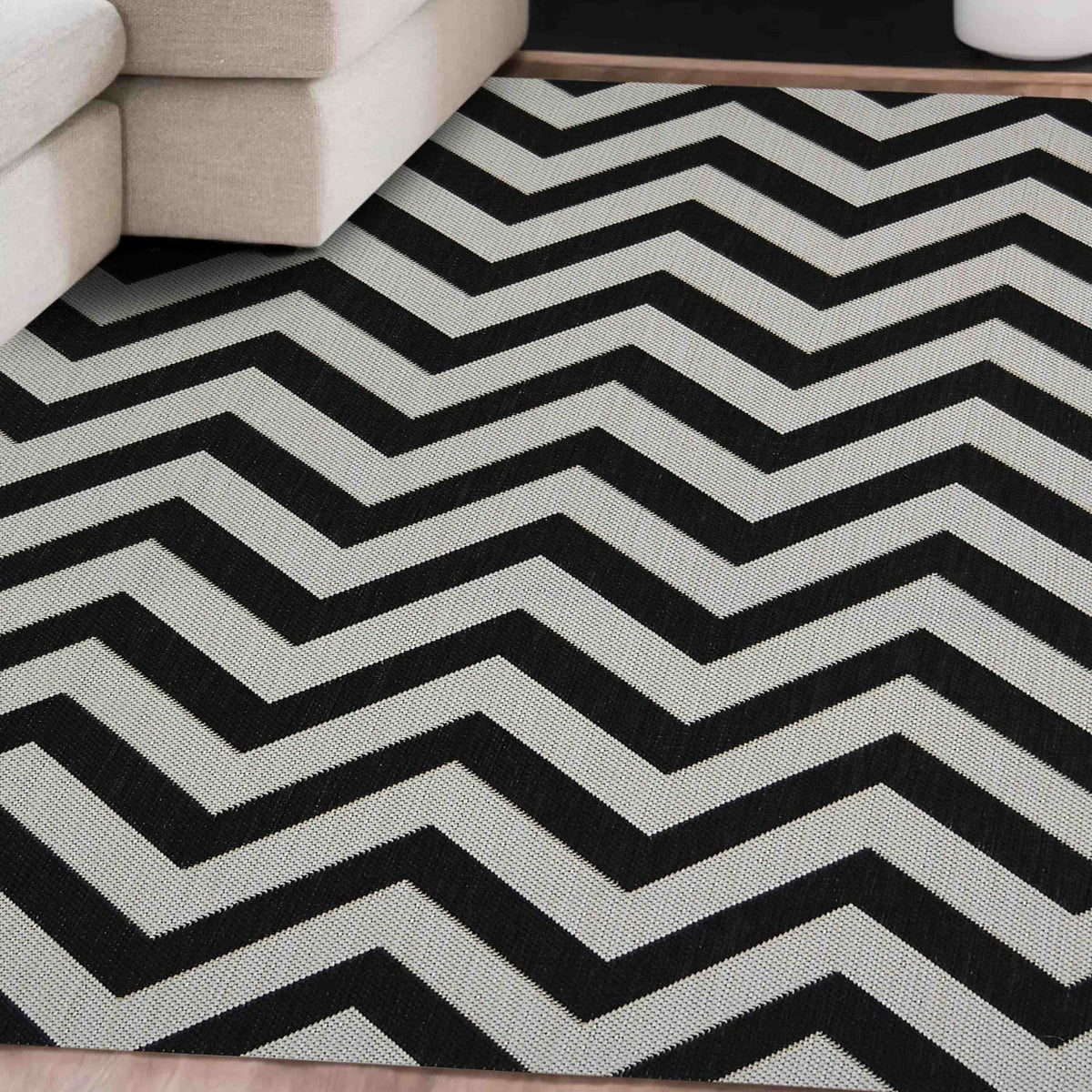 County Chevron Black Rug