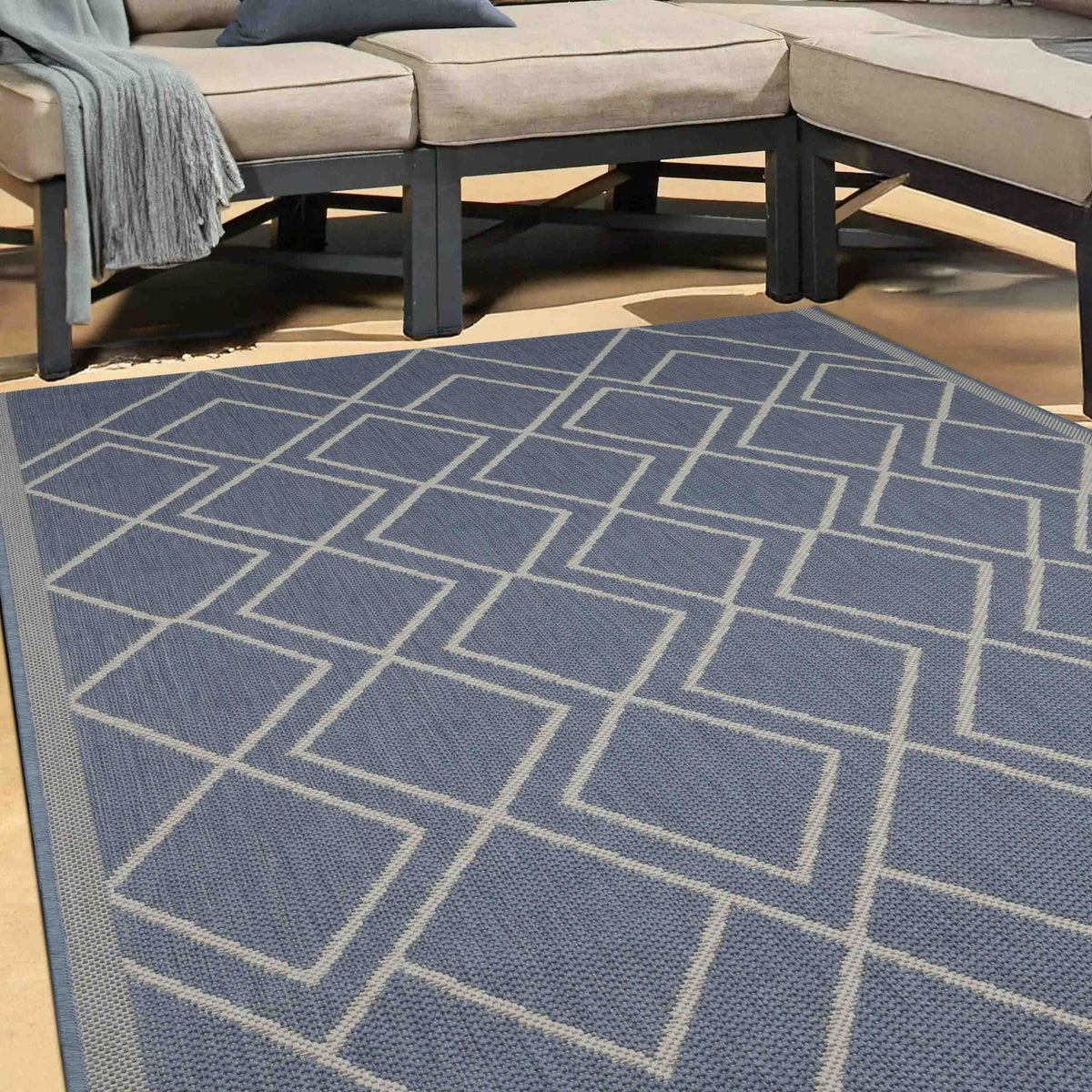 County Ishmael Navy Rug
