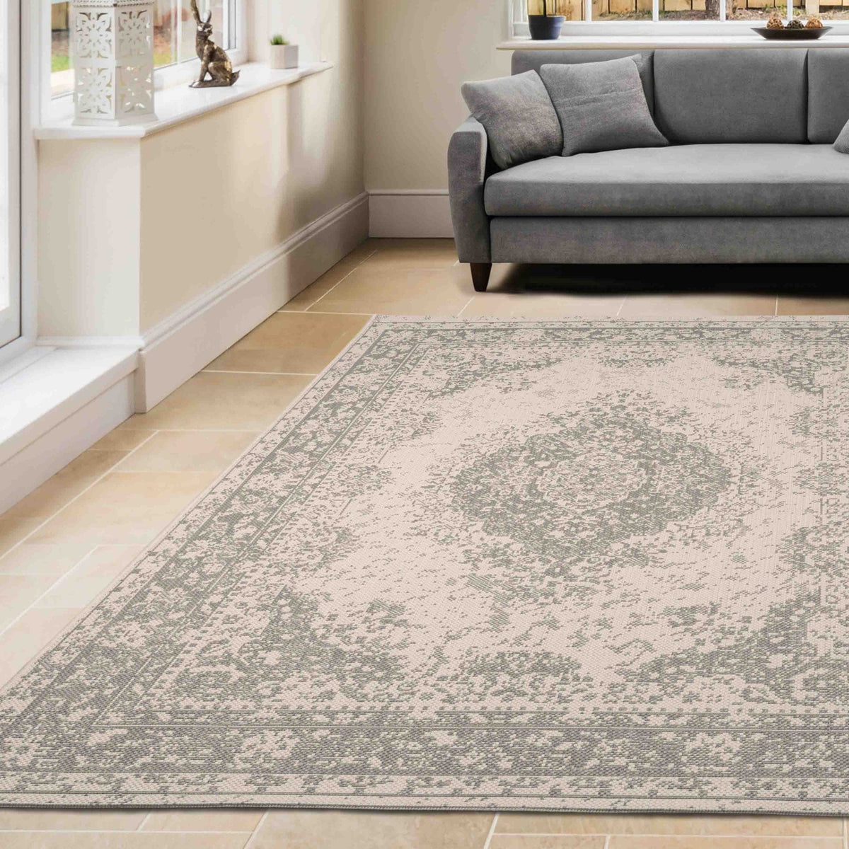 County Medallion Silver Rug