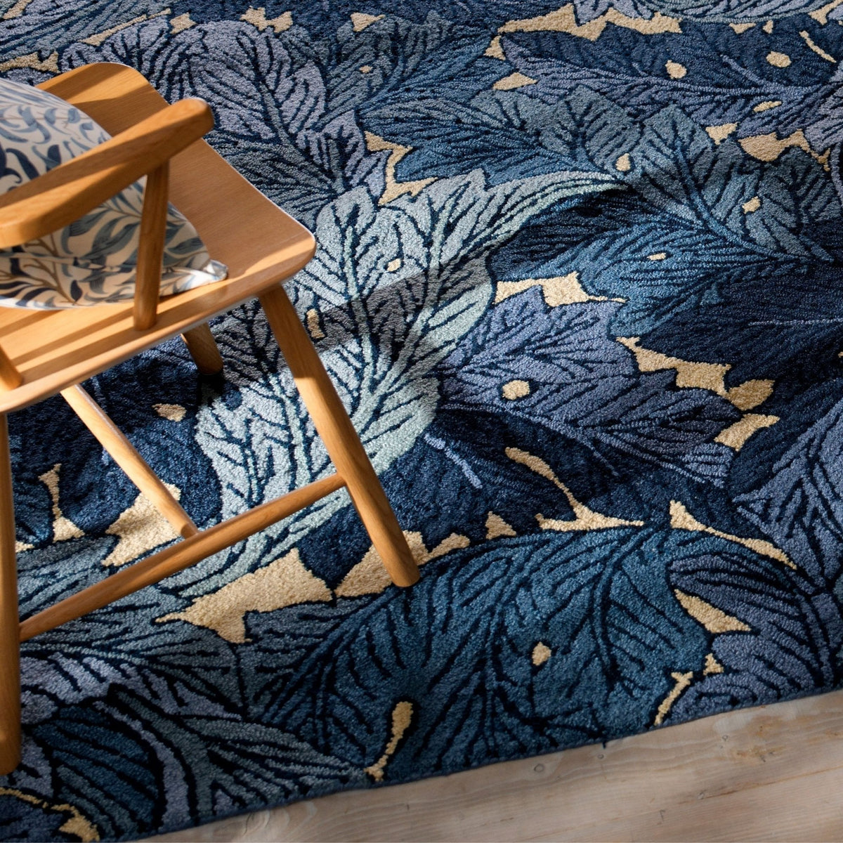 MOR Acanthus Indigo Outdoor Rug