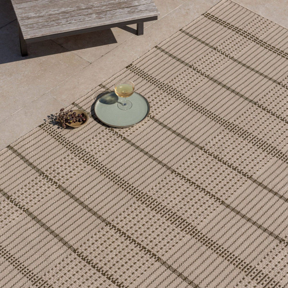 Zona Stitch Olive Outdoor Rug