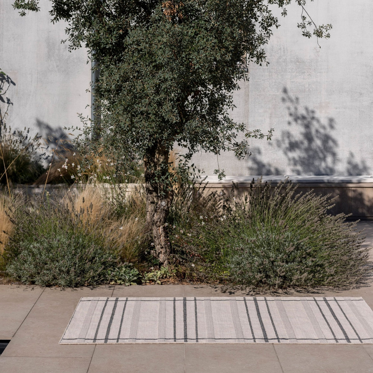 Zona Line Charcoal Outdoor Rug