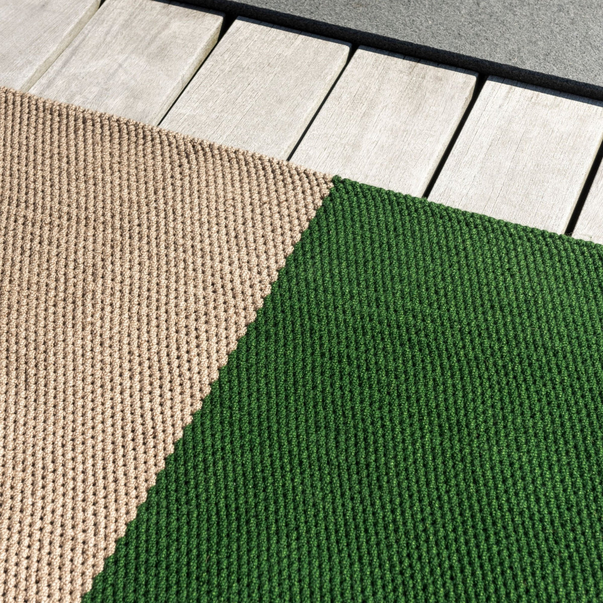 Deck Spring Green Outdoor Rug