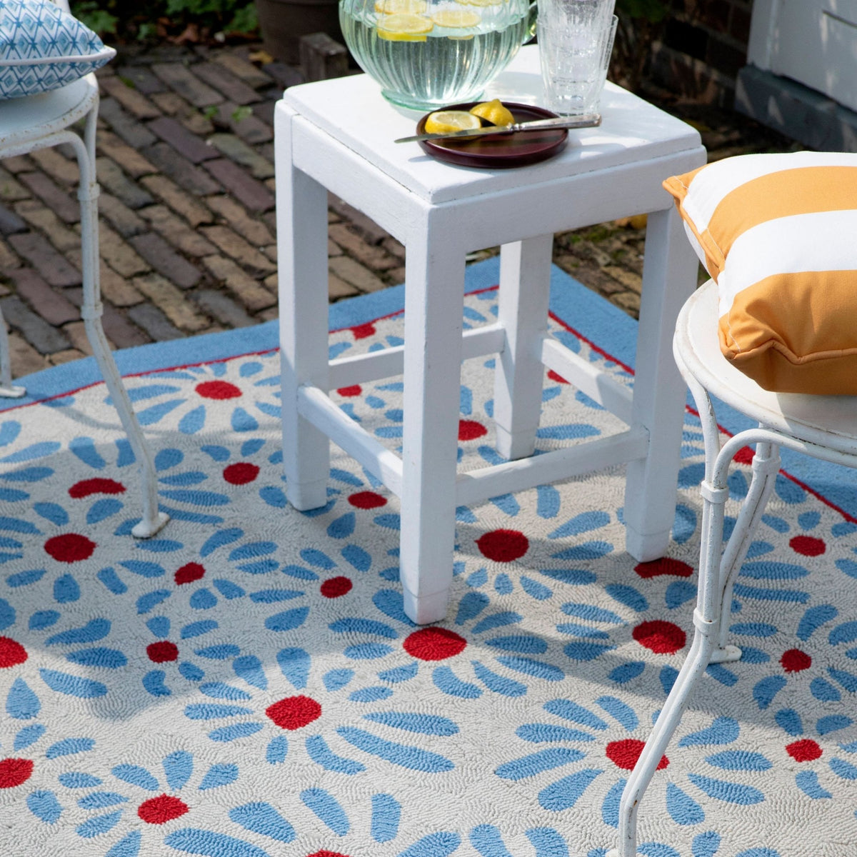 LA Thorncliff Sky Blue Outdoor Rug