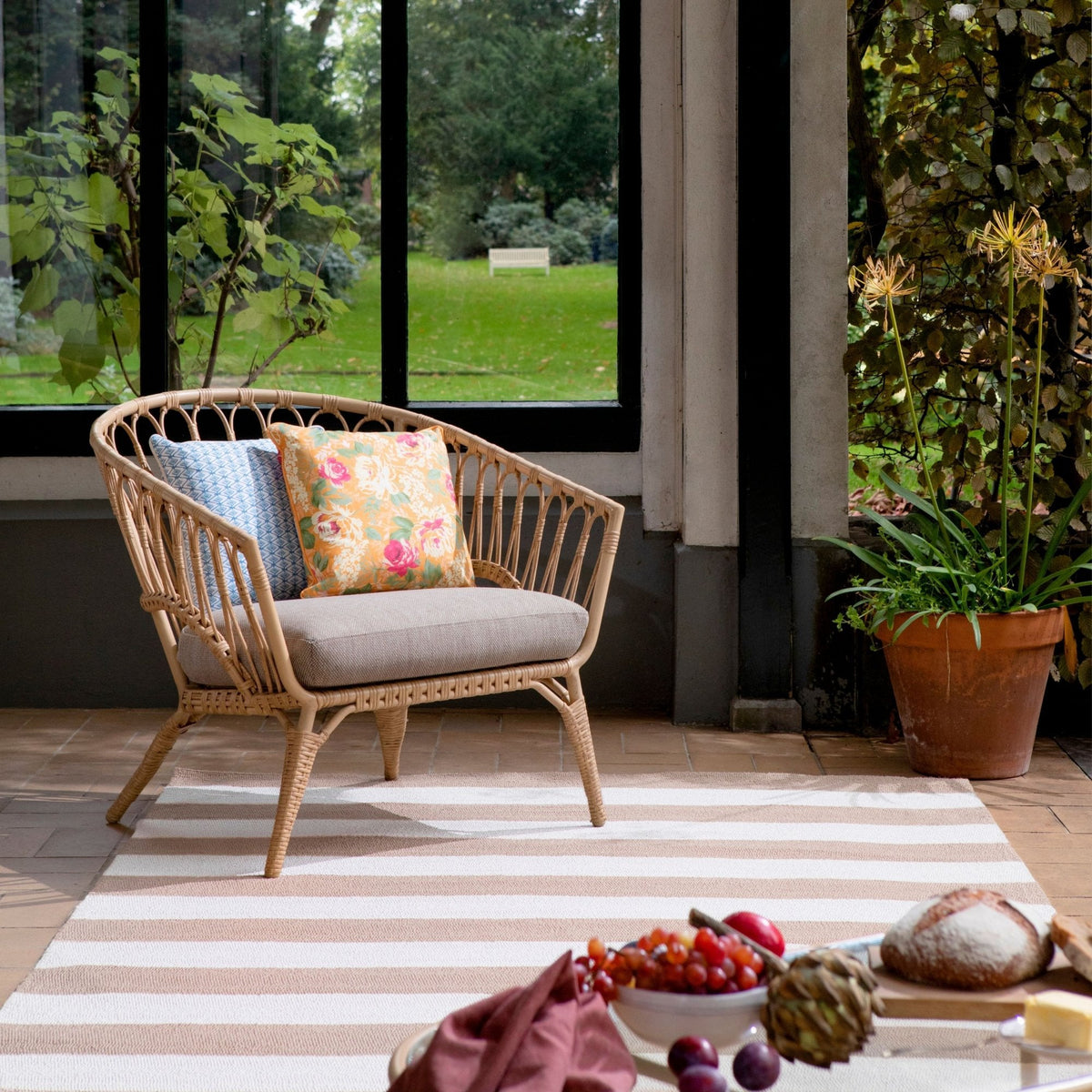 LA Lille Pale Ochre Outdoor Rug