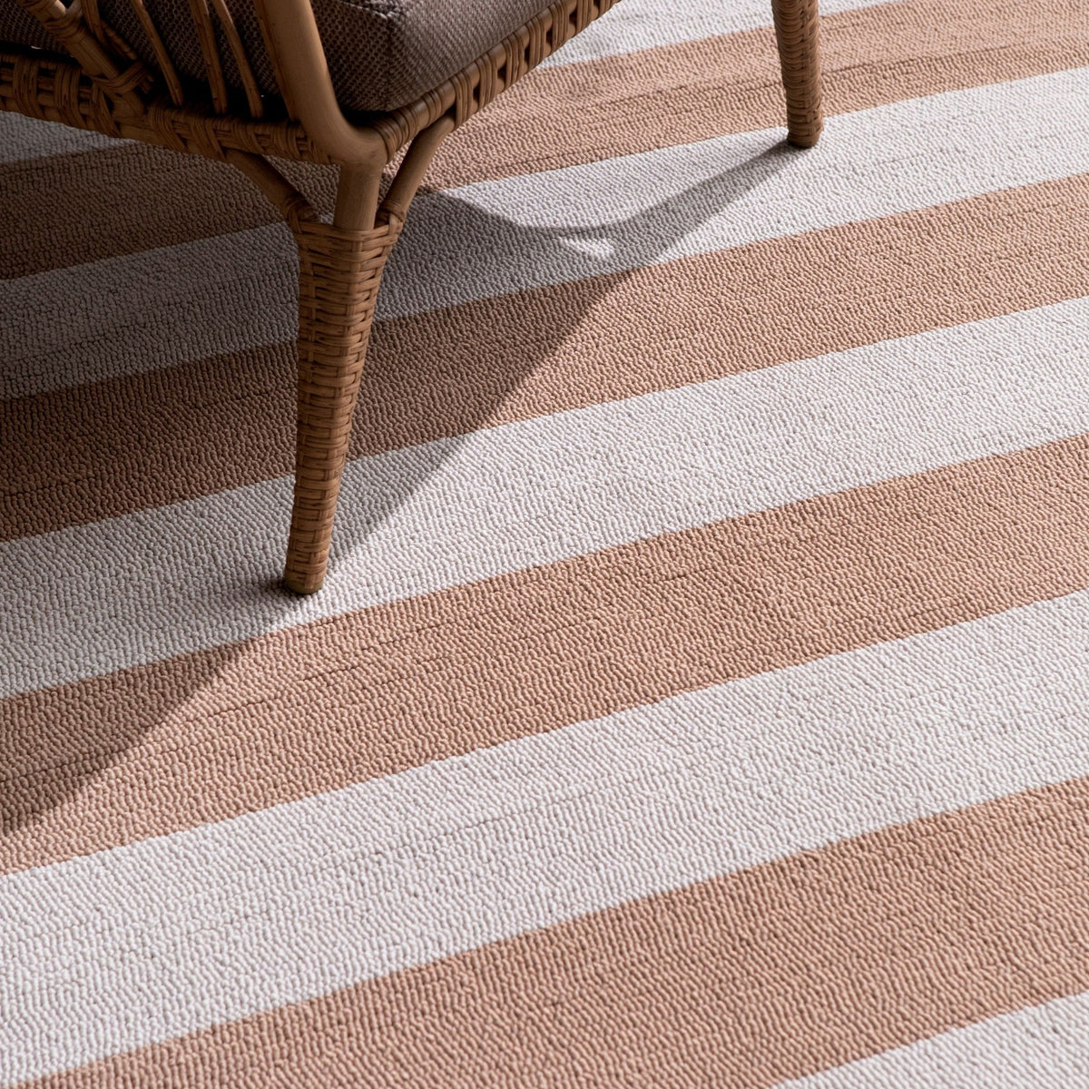 LA Lille Pale Ochre Outdoor Rug