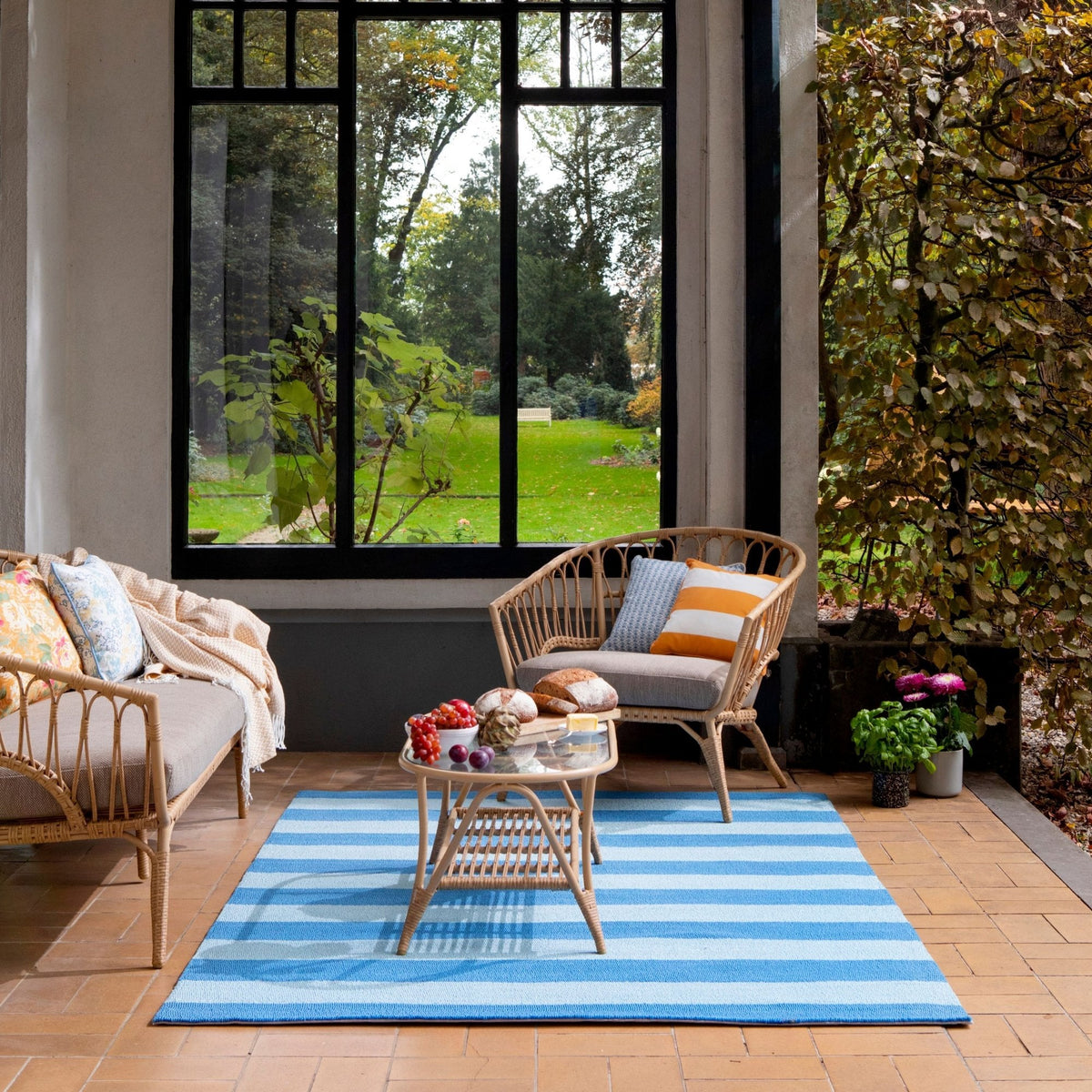LA Lille Blue Sky Outdoor Rug