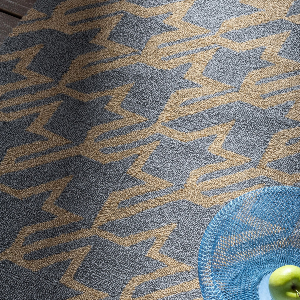 TB Houndstooth Washed Blue Outdoor Rug