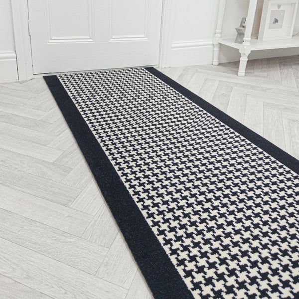 Poule Black 250405 Hallway Carpet Runner