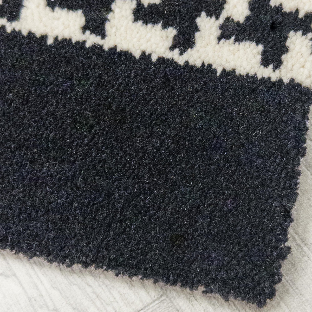Poule Black 250405 Hallway Carpet Runner