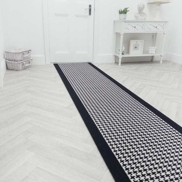 Poule Black 250405 Hallway Carpet Runner
