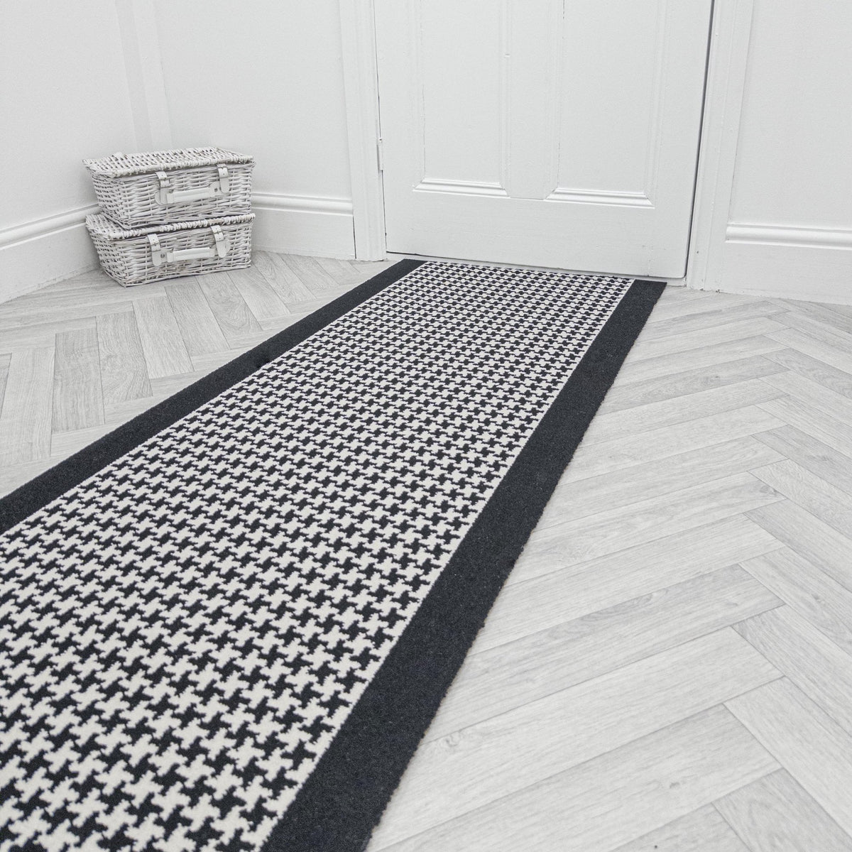 Poule Black 250405 Hallway Carpet Runner