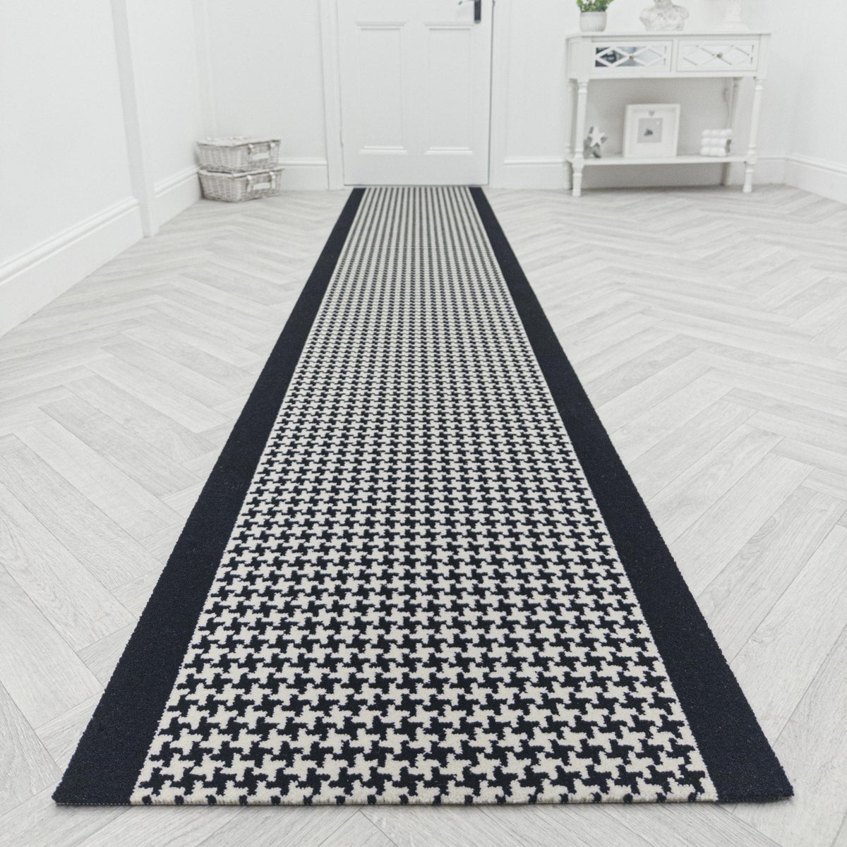 Poule Black 250405 Hallway Carpet Runner