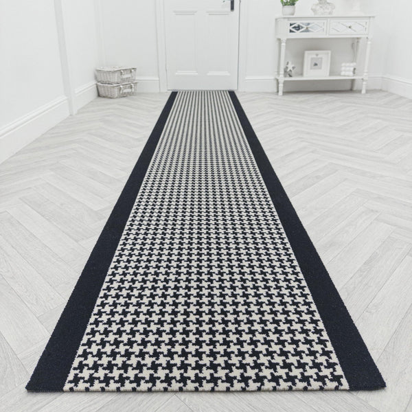 Poule Black 250405 Hallway Carpet Runner