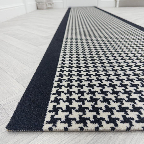 Poule Black 250405 Hallway Carpet Runner