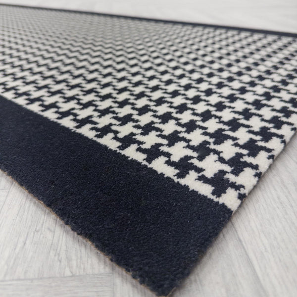 Poule Black 250405 Hallway Carpet Runner
