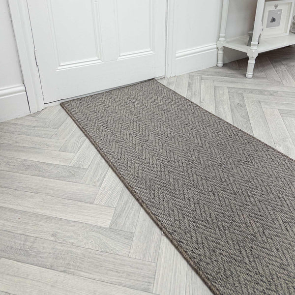 Country Herringbone Elephant Rug Runner