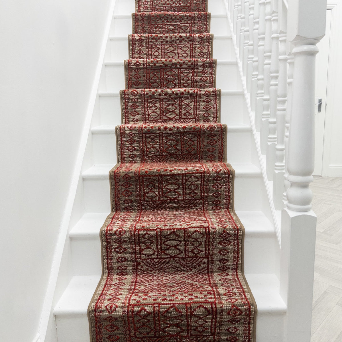 Afrikans Taupe / Rouge Tapis d’escalier