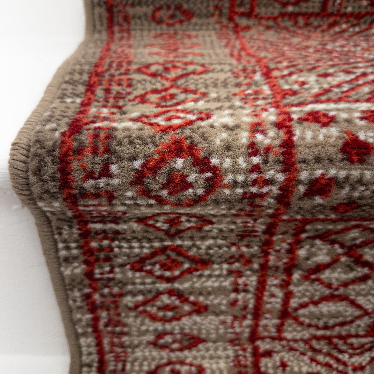 Afrikans Taupe / Rouge Tapis d’escalier