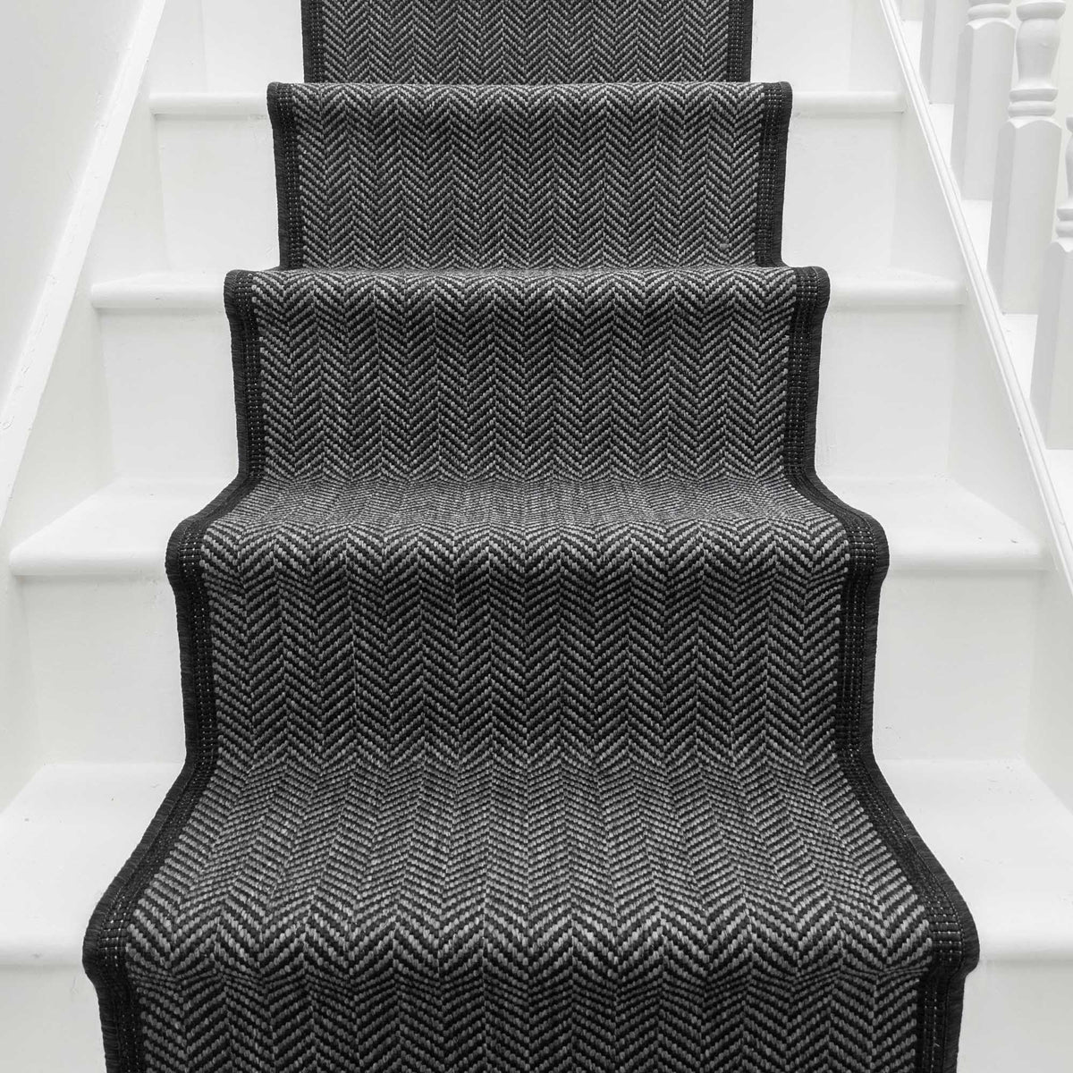 Illusion Midnight Stair Runner