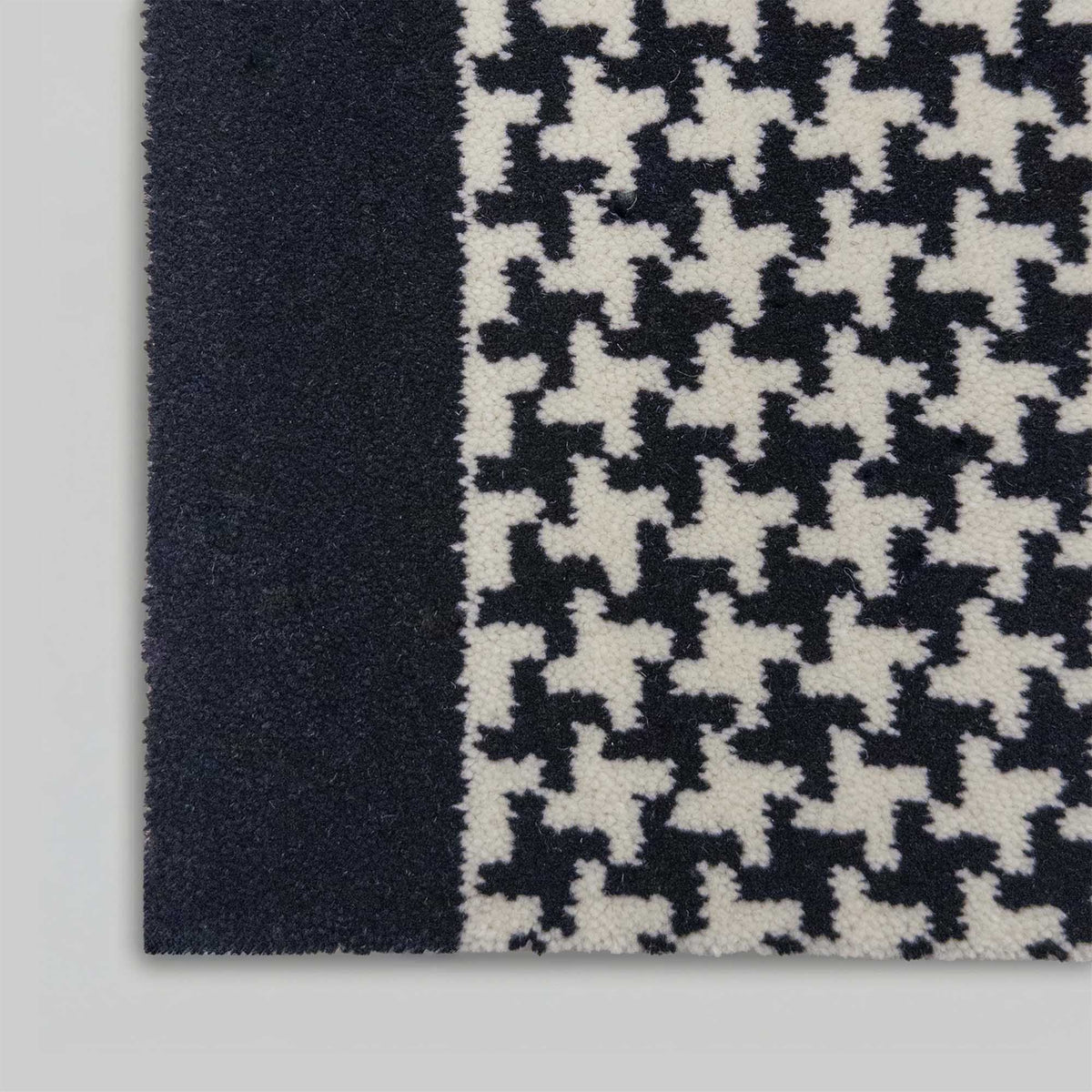 Poule Black 250405 Hallway Carpet Runner