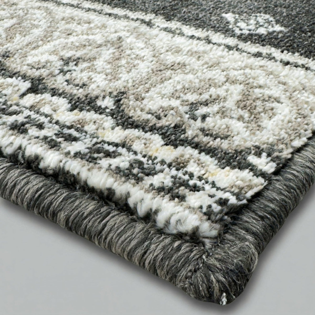 Heirloom Fleur De Lis Abbey Navajo White Kitchen Runner