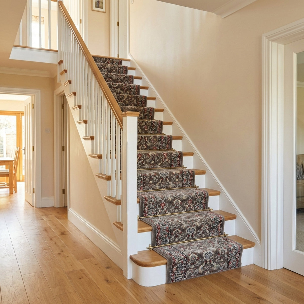 Heirloom Tan/Navajo White Stair Runner