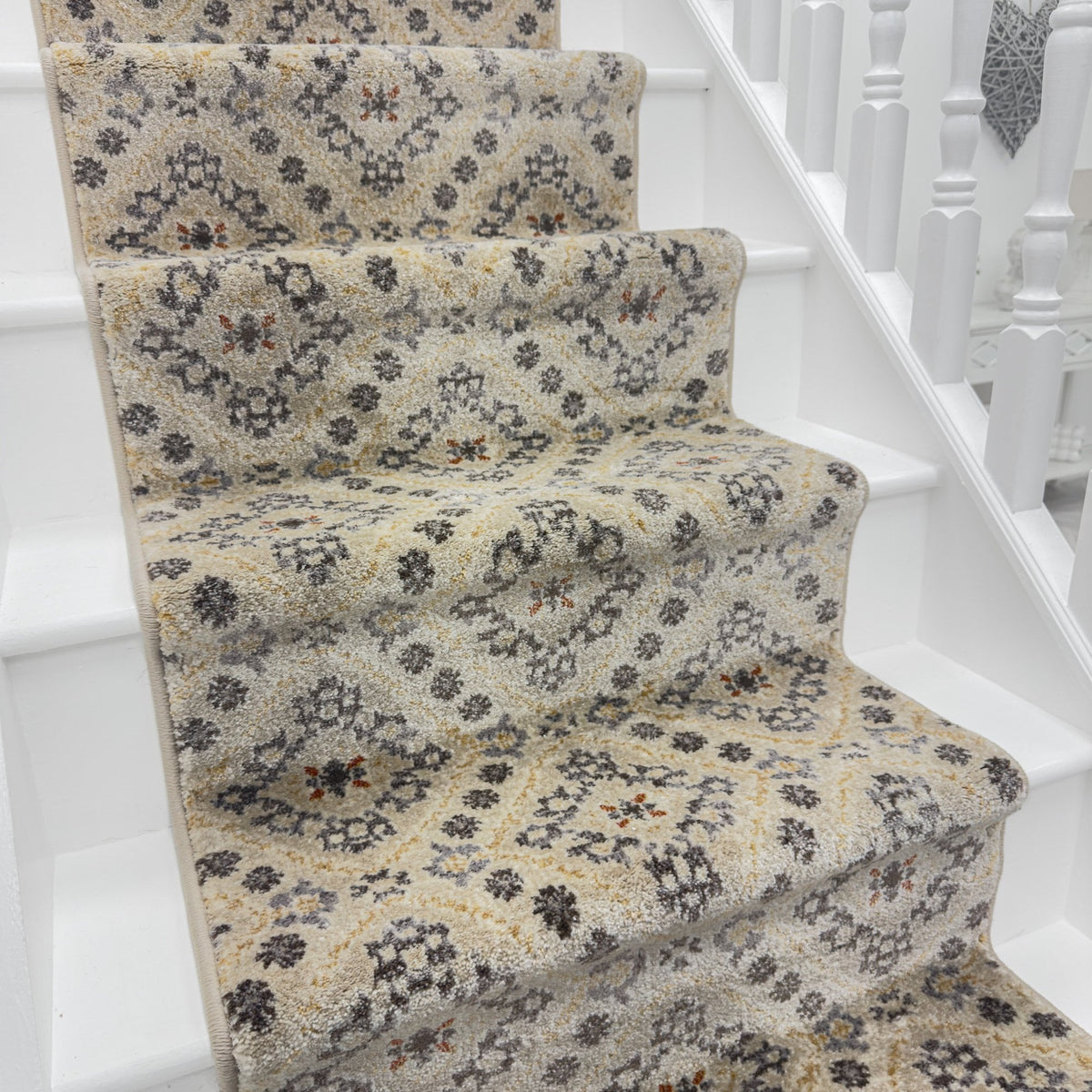 Montville Alabaster Latte Stair Runner