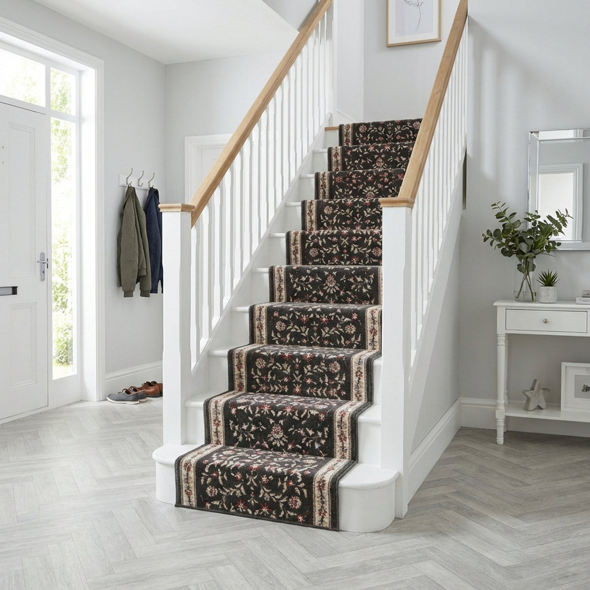 Heirloom Dorothea Abbey Navajo White Stair Runner