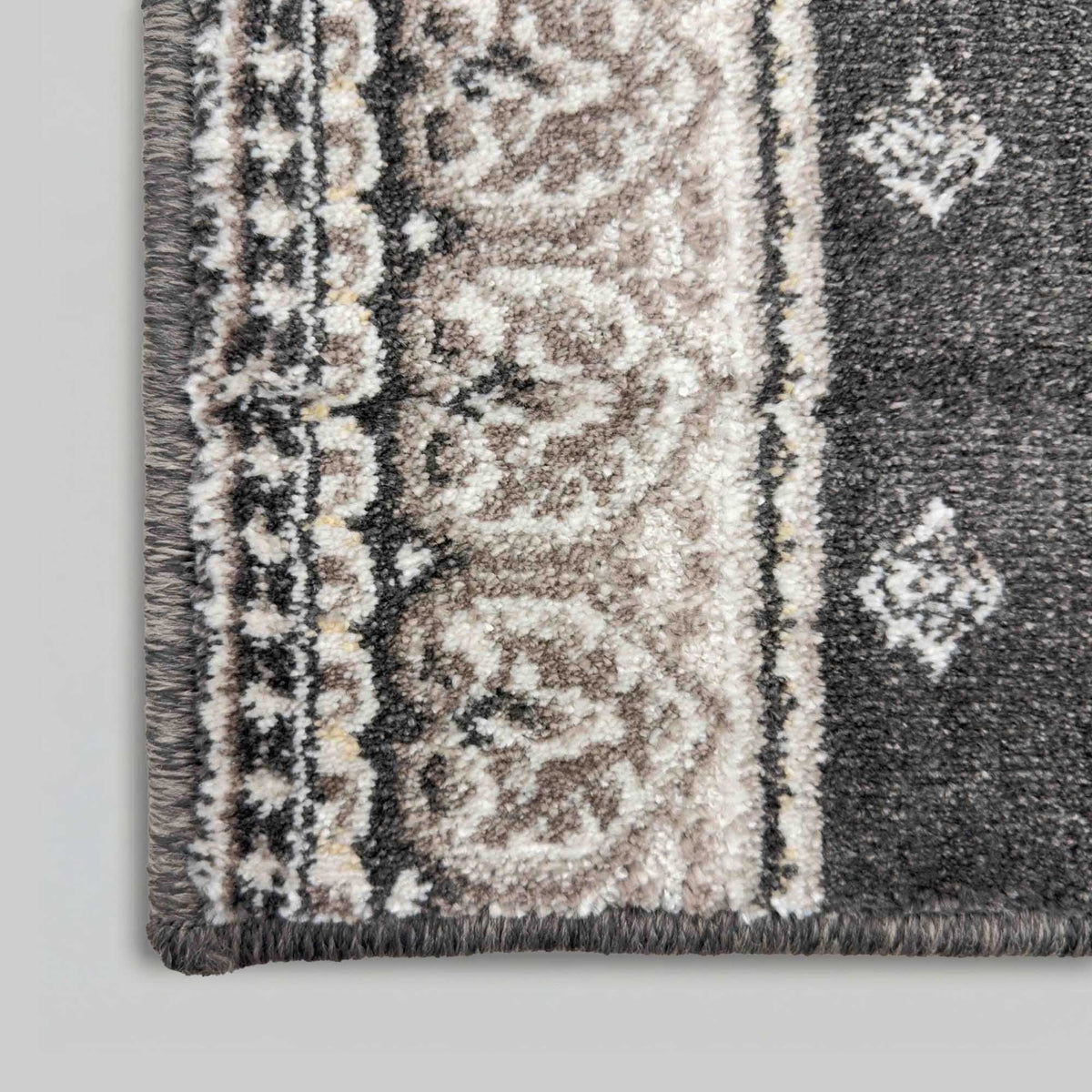 Heirloom Fleur De Lis Abbey Navajo White Stair Runner