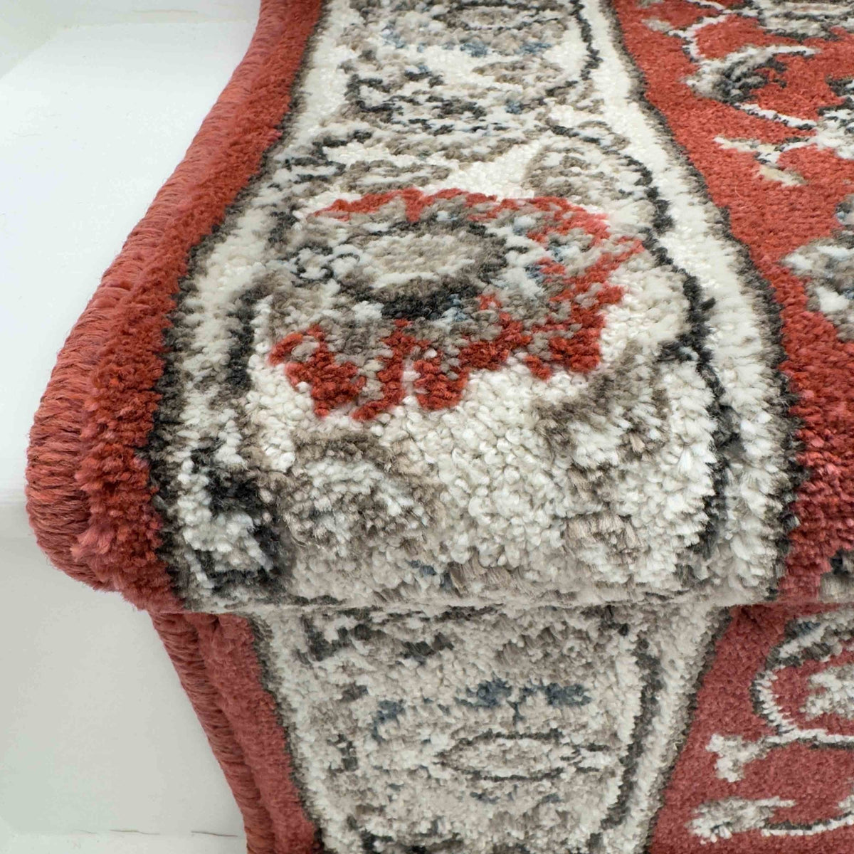 Heirloom Rockland Cinnabar Navajo White Stair Runner